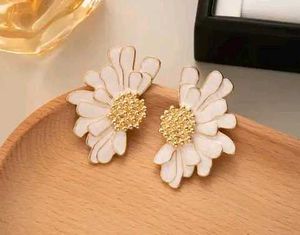 Daisy Flower Earrings
