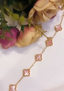 Elegant Clover Bracelet