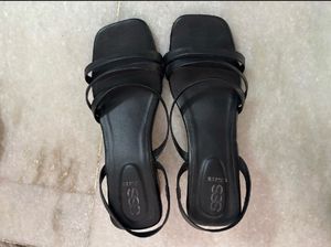 Stylish Black Sandals