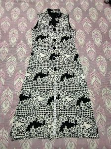 Chic Black &amp; White Ethnic Kurta Set