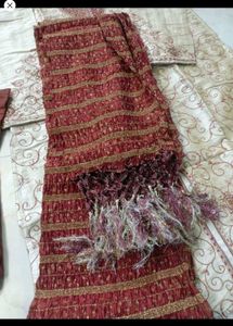 Men's Embroidered Kurta with Shawl.