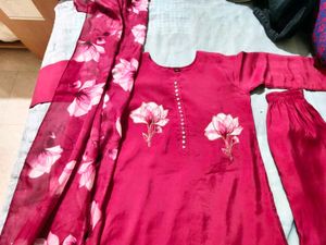 Elegant Floral Print Kurta Set