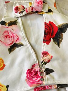 Off Shoulder Blackless Knot Top 💗🌸🌼