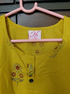 Mustard Yellow Printed Kurta Size M