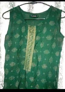 Elegant Green Kurta with Gold Print
