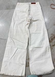 White Wide-Leg Cropped Jeans