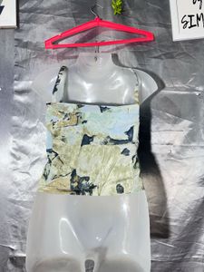 Unique Print Strappy Crop Top