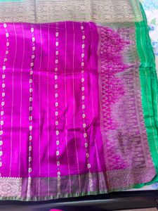 Green &amp; Magenta Ethnic Saree