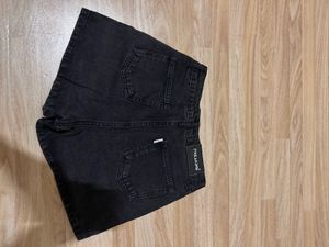 Freakins Skorts