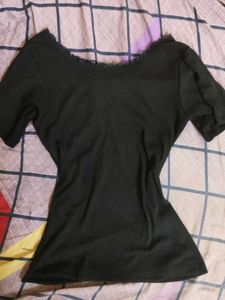 Chic Black Lace Trim T-Shirt