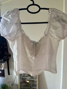 Chic White Puff Sleeve Crop Top
