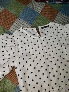 Chic Polka Dot Puff Sleeve Top