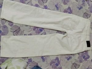 White straight Leg Jeans