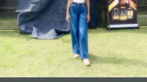 High-Waisted Wide-Leg Blue Jeans