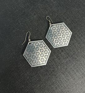 2 Pairs Of Earings