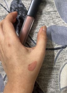 HUDA BEAUTY Liquid Matte Lipstick