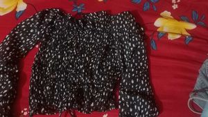 Black &amp; White Print Crop Top