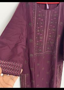 offer🔥🔥Elegant Embroidered Kurta Set with Dupatt