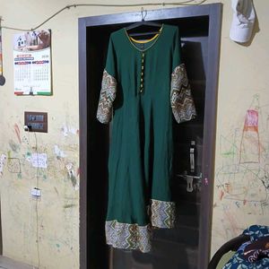 Green Kurta with Printed Sleeves