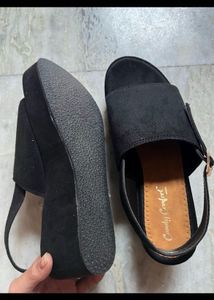 Stylish Black Comfort Sandals