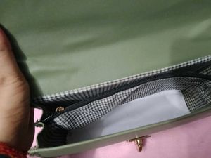 Chic Green Shoulder Bag