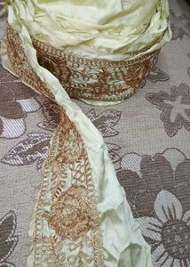 Embroidered lace