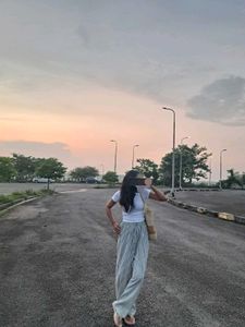 Basic Cream Cropped T-Shirt