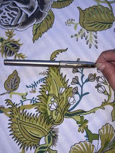 Vintage Pierre Cardin Pen - Needs refill