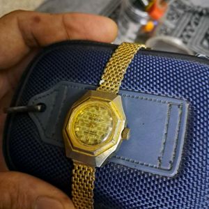 RARE OLYMPIC SUNITA Gold Tone vintage Watch