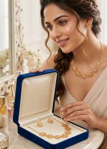 Exquisite Floral Gold Jewellery Set with bracelet