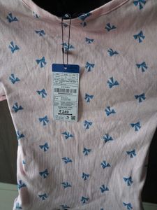 Cute Pink Bow Print Cropped Top