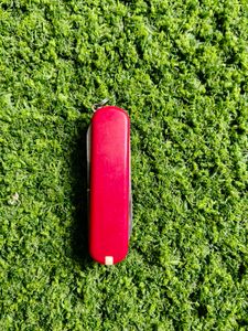 Victorinox Swiss Army Pocket Knife –Red Multi-Tool