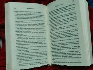 UNUSED: Fourth Wing Book (Flat ₹30 OFF)
