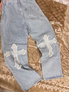 Y2K Cross Baggy jeans!