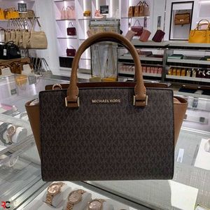 LATEST MICHAEL KORS SELMA MEDIUM SATCHEL HANDBAG*