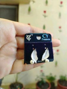 Cute Bow Pearl combo Earrings
