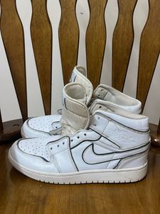 Air Jordan 1 Mid White