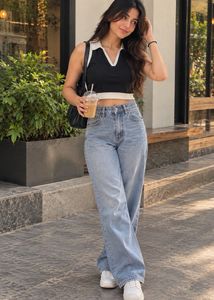 Black & White Sleeveless Cropped Top🤍