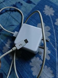 Realme Mobile Charger &amp; Cable