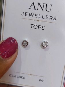 92.5 Elegant Diamond Stud Earrings