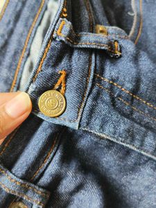 kotty Straight Fit High rise blue jeans