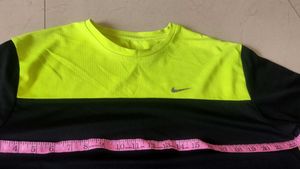 Nike Men's Neon &amp; Black T-Shirt