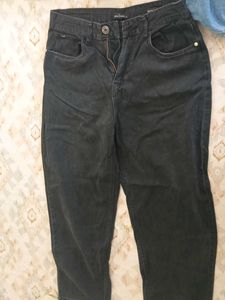 Men's Jeans and T-Shirt Bundle