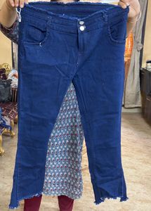 Stylish Blue Denim Cropped Jeans