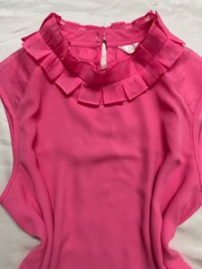 Chic Pink Ruffled Neck Sleeveless Top