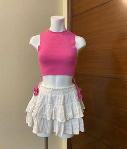 Eyelet ruffle mini skirt 🌻