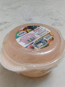 ARISTO HOUSEWARE SERVING BOWL....