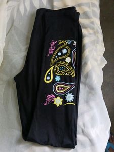 Legging With Embroidery like Print Design