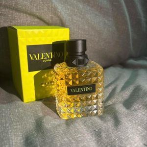 Valentino Donna Born In Roma
