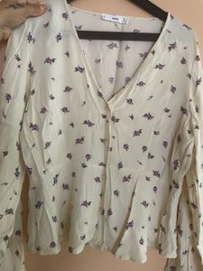Chic Floral Print Button-Up top